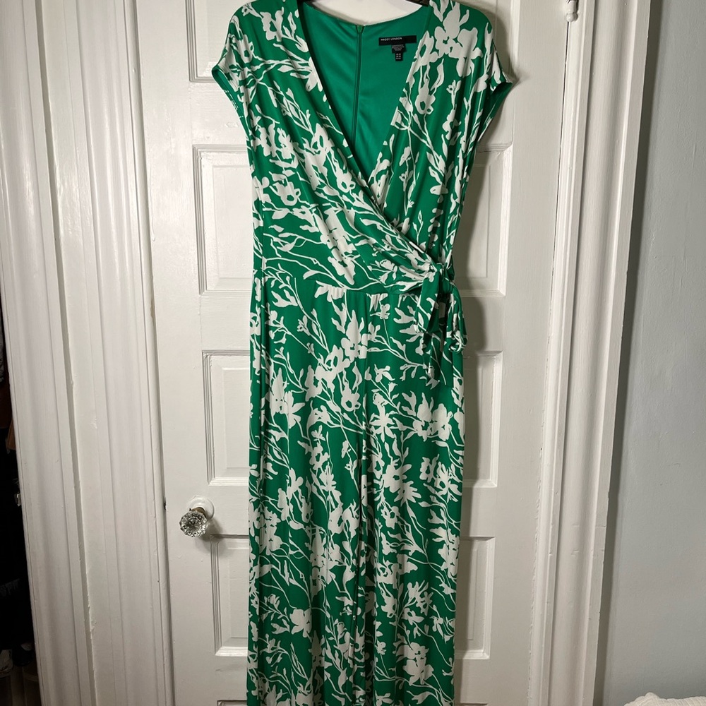Maggie London Green Floral jumpsuit . Faux wrap top tie waist and wide leg